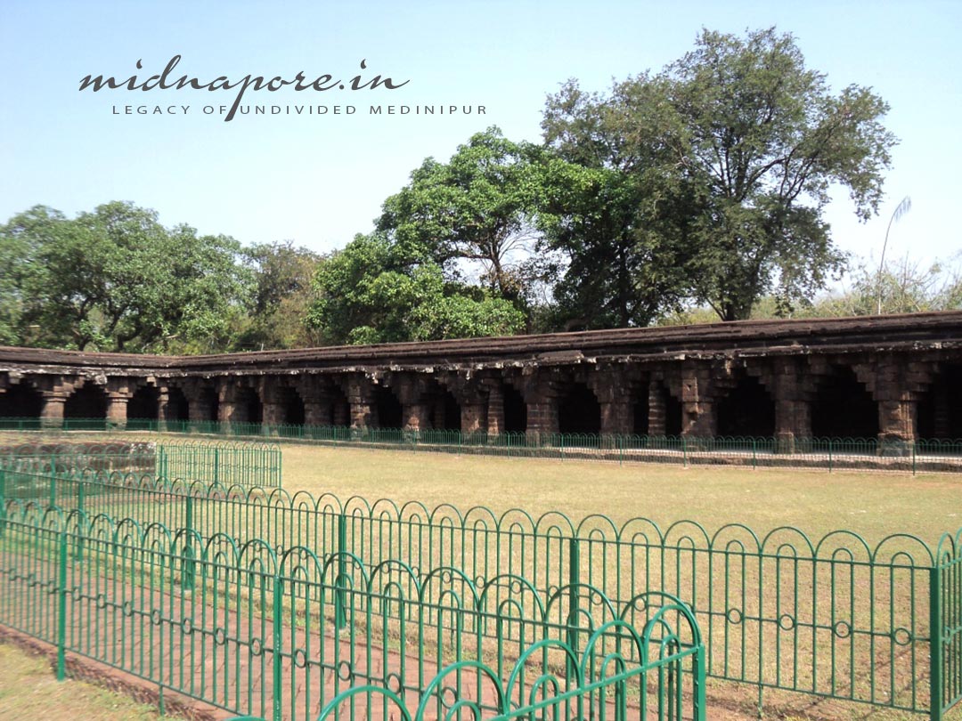 কুরুমবেড়া দুর্গ | Kurumbera fort, Gaganeshwar, Keshiari 
