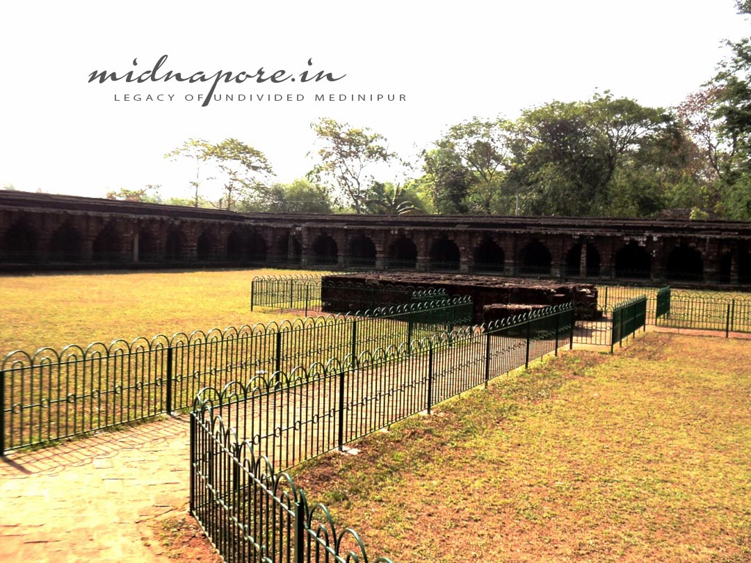 কুরুমবেড়া দুর্গ | Kurumbera fort, Gaganeshwar, Keshiari 