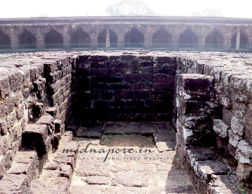 কুরুমবেড়া দুর্গ | Kurumbera fort, Gaganeshwar, Keshiari 