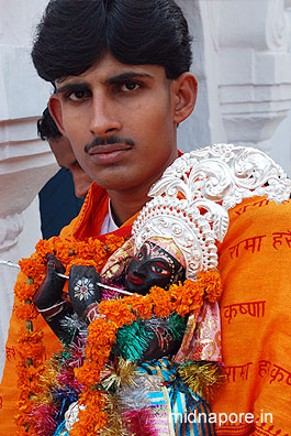 Armaments to escort the deity of Panchetgarh during the procession of �Rasyatra' Photo: Arindam Bhowmik