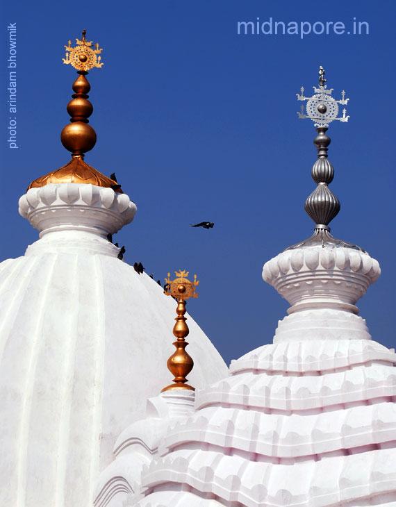 Orissa Ratha-Daul (Chariot-Temple) styled �Radha-Krishna' temple, Photo: Arindam Bhowmik
